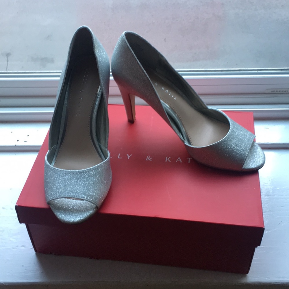 Kelly & Katie Silver Tibalt Pump shoes Open Toe6.5